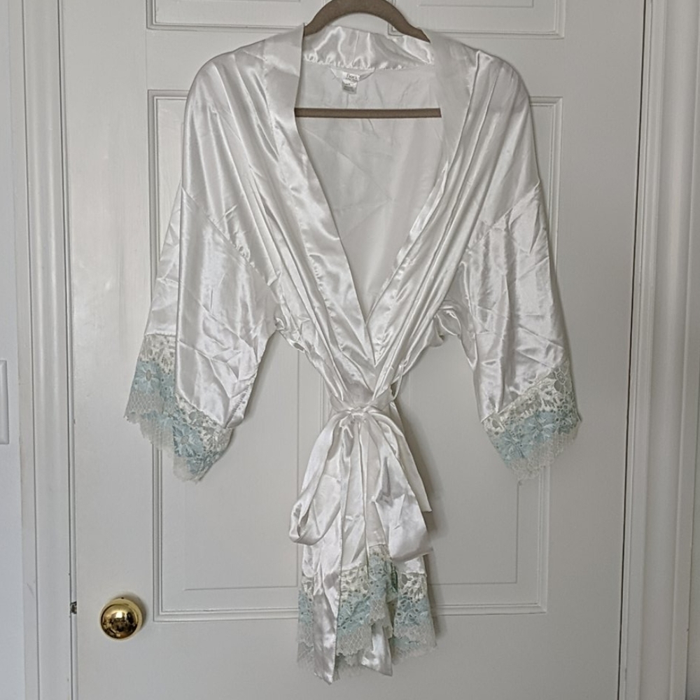 Bridal style wrap/ robe